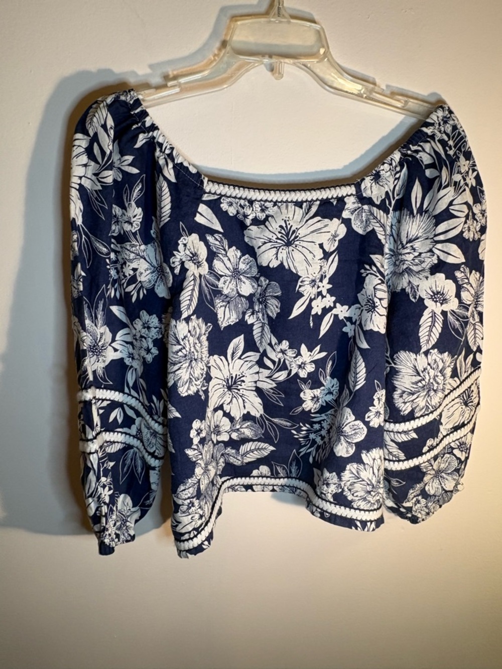C&C California 100% Linen Floral Off Shoulder Top Blue White Boho Medium - Picture 3 of 6
